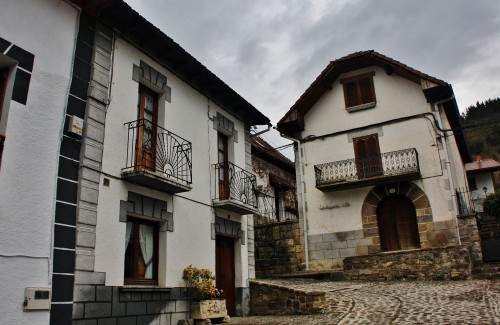 Foto: Vista del pueblo - Ezcároz (Navarra), España