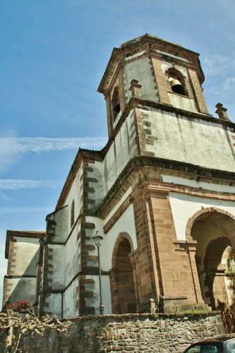 Foto: Iglesia de la Asunción - Zugarramurdi (Navarra), España
