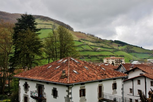 Foto: Vista del pueblo - Leitza (Navarra), España