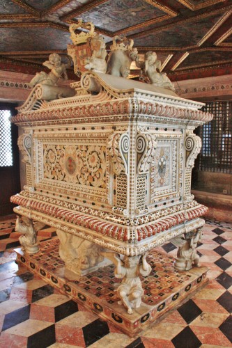 Foto: Convento de Jesus: sepulcro princesa Juana - Aveiro, Portugal