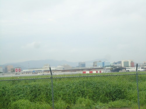 Foto: Afueras del aeropuerto - Guayaquil (Guayas), Ecuador