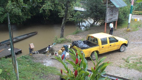 Foto: Transporte Terrestre - Cuyabeno (Sucumbios), Ecuador