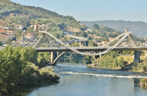 Foto: Puente del Milenio - Ourense (Galicia), España