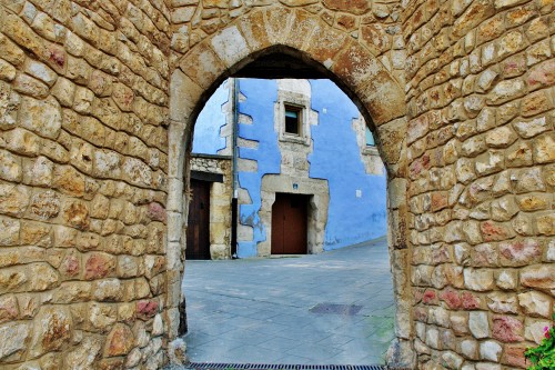 Foto: Puerta de la muralla - Peñacerrada (Urizaharra) (Álava), España