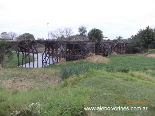 Foto: Puente madera Vedia - General Vedia (Chaco), Argentina