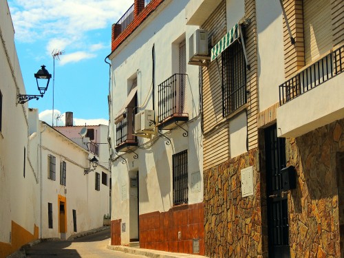 Foto: Calle Benavente - Almodovar del Río (Córdoba), España