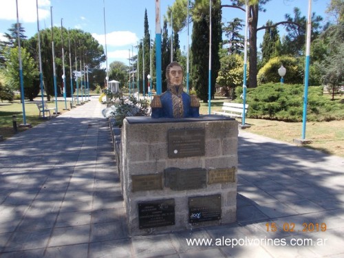 Foto: Busto Gral San Martin en Los Quirquinchos - Los Quirquinchos (Santa Fe), Argentina