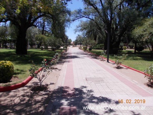 Foto: Plaza San Martin Quemu Quemu - Quemu Quemu (La Pampa), Argentina