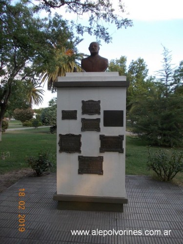 Foto: Plaza de Villa Iris - Villa Iris (Buenos Aires), Argentina