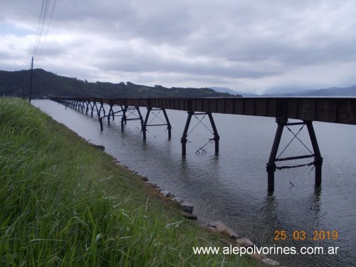 Foto: Puente en Laguna BR - Laguna (Santa Catarina), Brasil