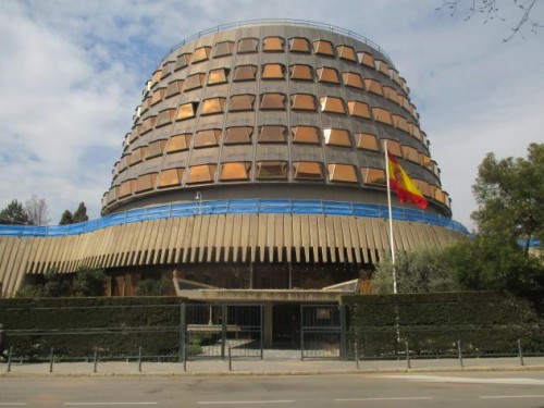 Foto: Entrada al original edificio sede del Tribunal Constitucional - Madrid (Comunidad de Madrid), España