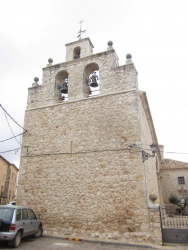Foto: Vista de la espadaña y de las campanas de la iglesia - Escariche (Guadalajara), España