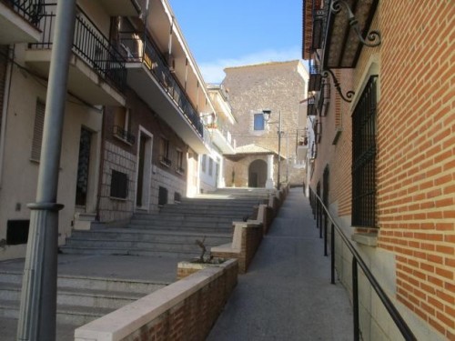 Foto: La calle del Amparo - Almoguera (Castilla La Mancha), España