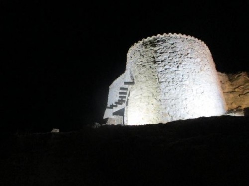 Foto: Vista nocturna del antiguo horno de la yesería - Driebes (Castilla La Mancha), España