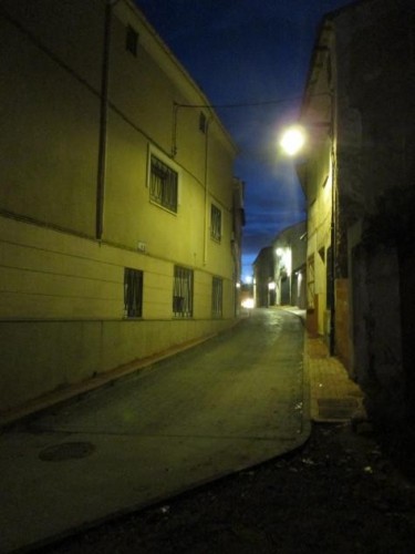 Foto: La calle Maravillas de noche - Móndejar (Castilla La Mancha), España