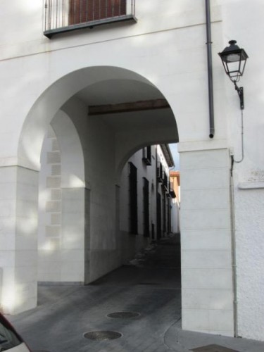 Foto: Arco de entrada a la calle del Toril - Torrejón de Velasco (Madrid), España