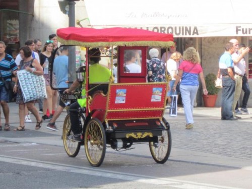 Foto: Tuc-tuc a pedales en la Puerta del Sol - Madrid (Comunidad de Madrid), España