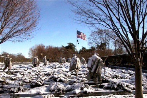 Foto: Día con nieve en el memorial de la guerra de Corea - Washington D.C. (Washington, D.C.), Estados Unidos