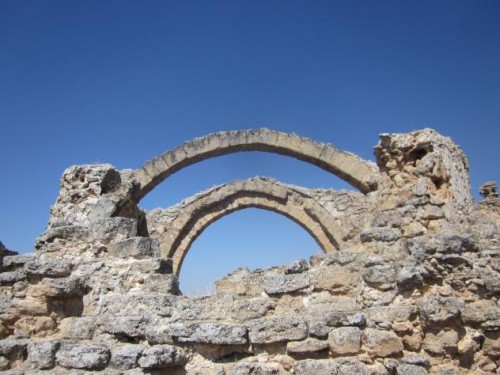 Foto: Arcos en las ruinas de Recopólis - Zorita de los Canes (Guadalajara), España