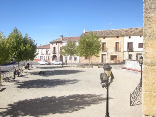 Foto: Pueblo visto desde la plaza de la iglesia - Albalate de Zorita (Guadalajara), España