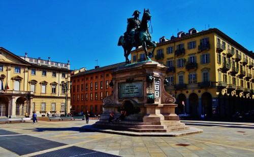Foto: Monumento ad Alfonso Ferrero della Marmora - Torino (Piedmont), Italia