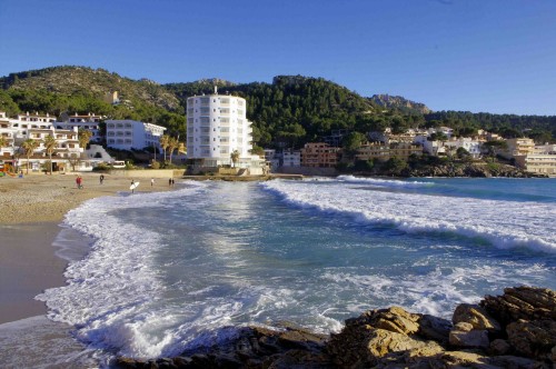 Foto: La playa y el hotel Aquamarin - San Telmo (Illes Balears), España