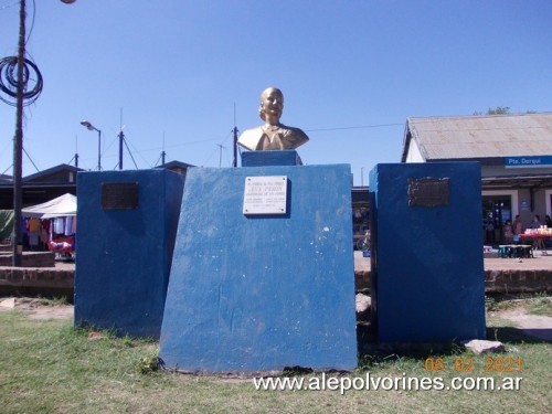 Foto: Busto Eva Peron - Presidente Derqui (Buenos Aires), Argentina