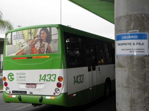 Foto: Civismo no Ônibus - Florianópolis (Santa Catarina), Brasil