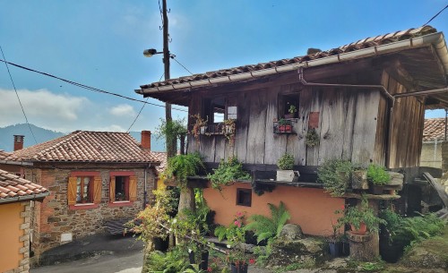 Foto: Vista de la aldea - La Casona (Asturias), España