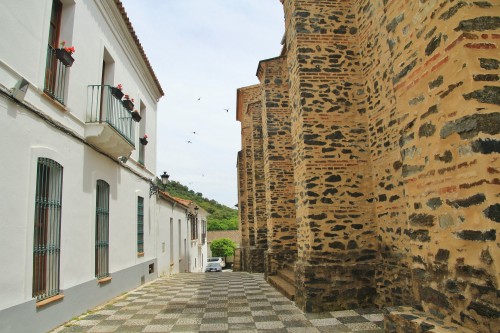 Foto: Vista del pueblo - Almonáster la Real (Huelva), España