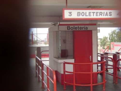 Foto: Metro de Lima. Estación terminal Villa El Salvador - Lima, Perú