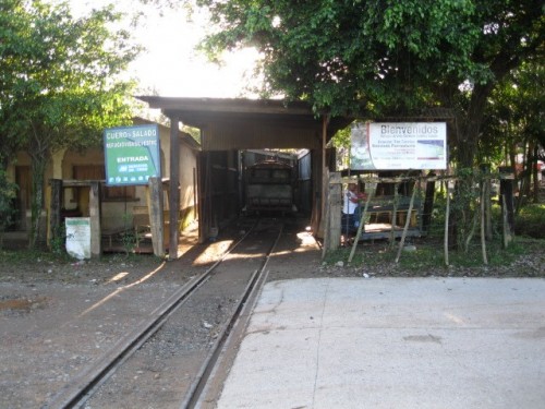 Foto: salida del tren turístico - La Unión (Atlántida), Honduras