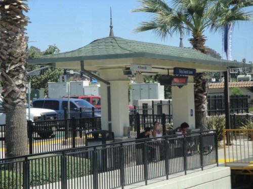 Foto: estación Vista Transit Center, del tren Sprinter - Vista (California), Estados Unidos