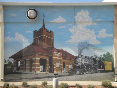 Foto: antigua estación Denton en un mural - Denton (Texas), Estados Unidos