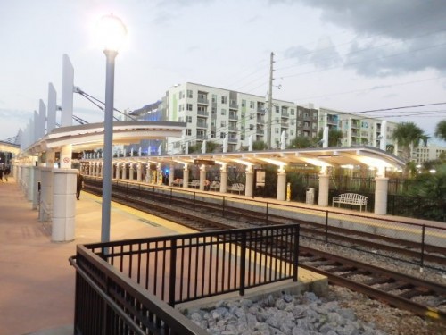 Foto: estación Lynx Central, de Tri-Rail - Orlando (Florida), Estados Unidos