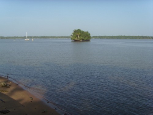 Foto: río Maroni, que separa de Surinam - Saint-Laurent-du-Maroni, Guyana Francesa