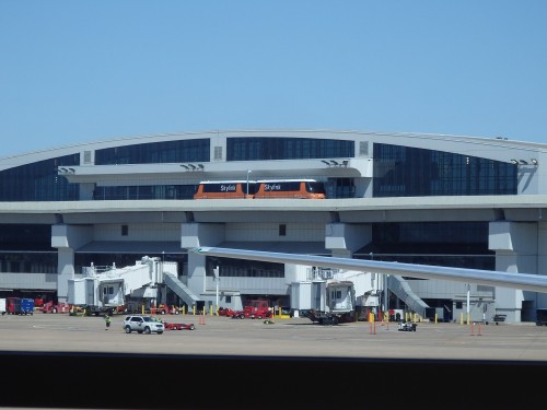 Foto: trencito de aeropuerto - Aeropuerto Dallas / Fort Worth (Texas), Estados Unidos