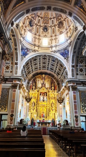 Foto: Altar parroquia de San Valwro - València (Comunidad Valenciana), España