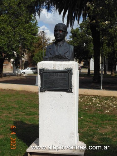 Foto: Venado Tuerto - Plaza Sarmiento - Busto Antonio Rizzuto - Venado Tuerto (Santa Fe), Argentina